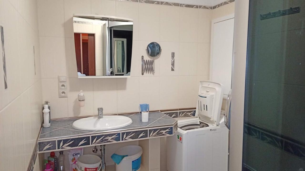 Wolf Apartman Pokojne Ubytovanie V Povazskej Bystrici Ticha Lokalita S Parkovanim Vsade Blizko Vhodne Pre Pracovne Cesty Turistiku Aj Oddych Plne Vybavena Kuchyna Považská Bystrica Εξωτερικό φωτογραφία