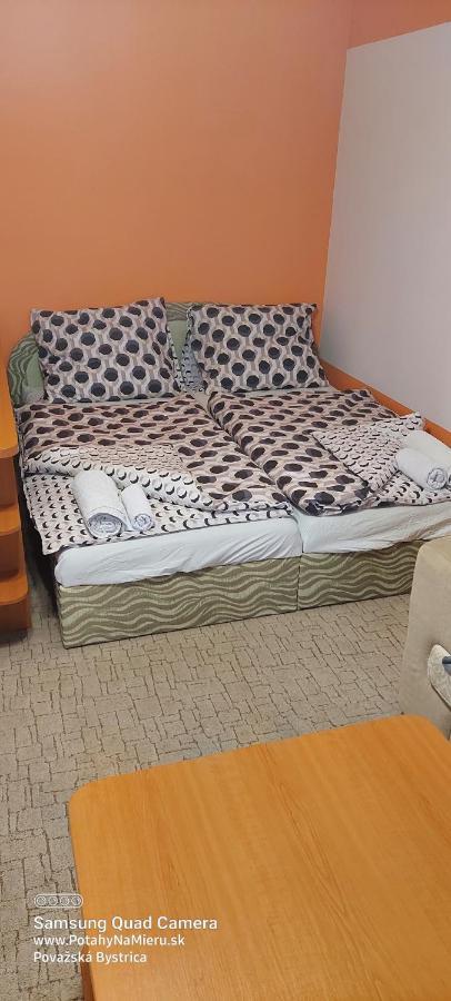 Wolf Apartman Pokojne Ubytovanie V Povazskej Bystrici Ticha Lokalita S Parkovanim Vsade Blizko Vhodne Pre Pracovne Cesty Turistiku Aj Oddych Plne Vybavena Kuchyna Považská Bystrica Εξωτερικό φωτογραφία