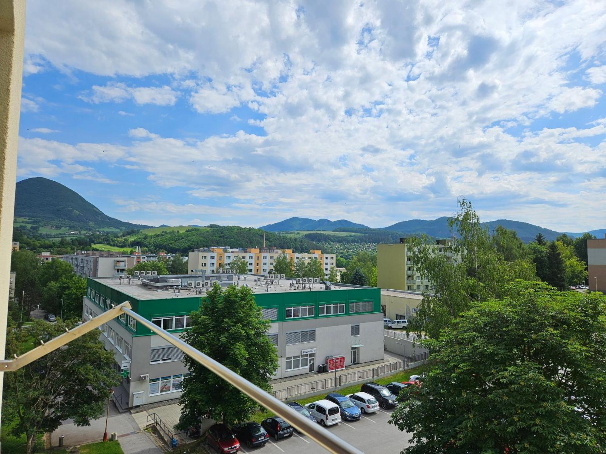 Wolf Apartman Pokojne Ubytovanie V Povazskej Bystrici Ticha Lokalita S Parkovanim Vsade Blizko Vhodne Pre Pracovne Cesty Turistiku Aj Oddych Plne Vybavena Kuchyna Považská Bystrica Εξωτερικό φωτογραφία