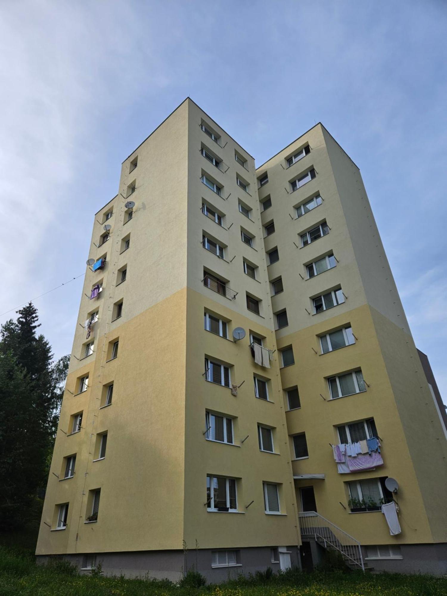 Wolf Apartman Pokojne Ubytovanie V Povazskej Bystrici Ticha Lokalita S Parkovanim Vsade Blizko Vhodne Pre Pracovne Cesty Turistiku Aj Oddych Plne Vybavena Kuchyna Považská Bystrica Εξωτερικό φωτογραφία